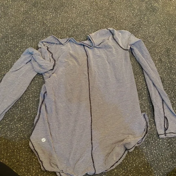 Lululemon long sleeve - Picture 2 of 2